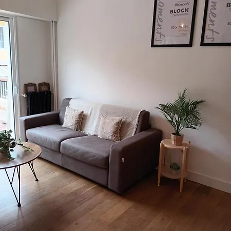 Apartment Centre *